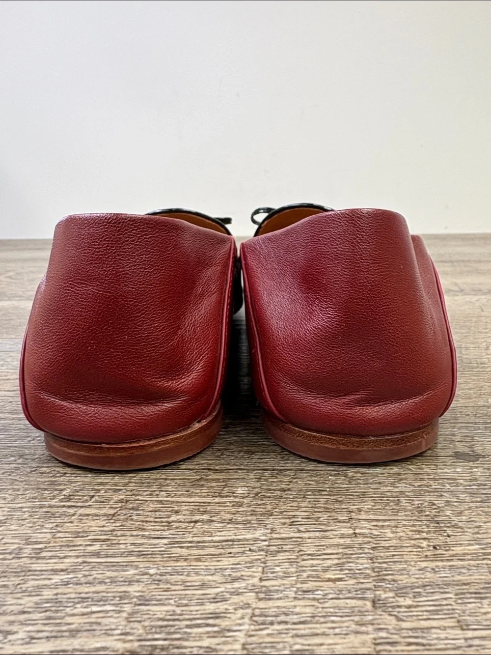 Tory Burch Red Leather Croc Embossed Bow Charm Loafers Flats Size 10M